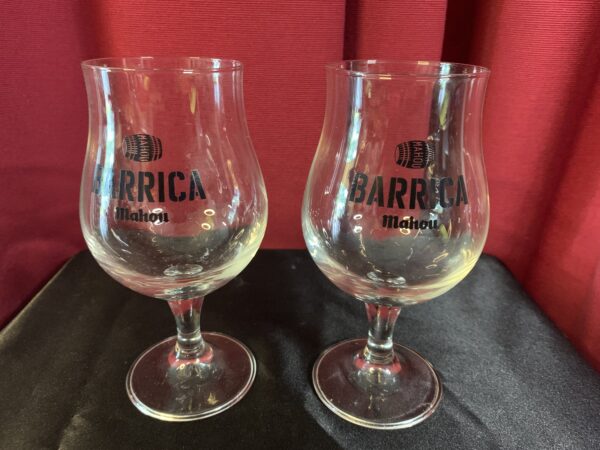 COPAS DE CERVEZA MAHOU BARRICA 33 CL AÑOS 2000