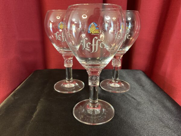 COPA CALIZ DE CERVEZA LEFFE 30 CL AÑOS 90 TALLADA EN EL PIE AÑOS 90 - Imagen 6