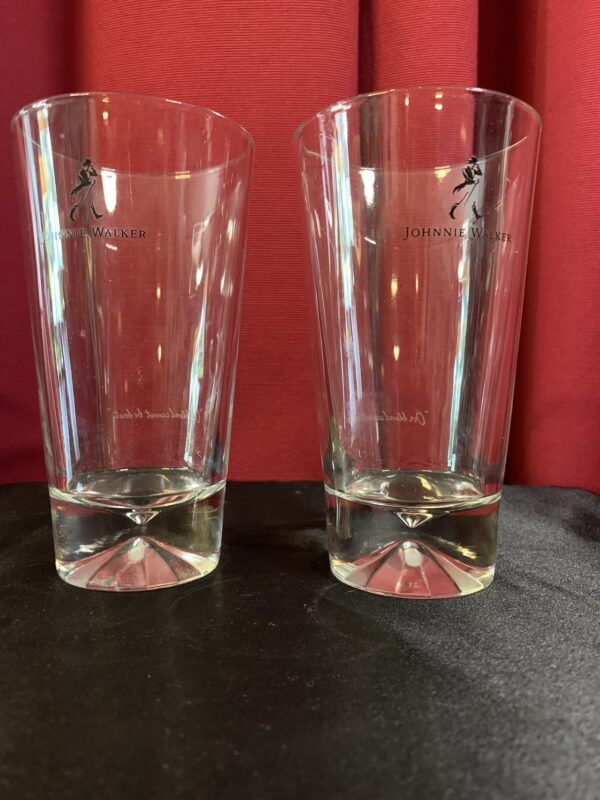 COPAS; 2 VASOS ALTOS JHONEY WALKER AÑOS 80