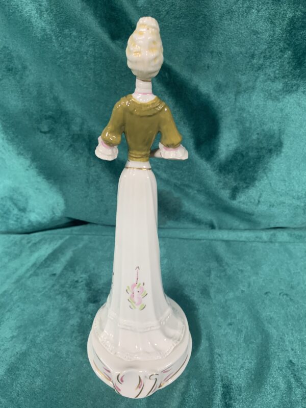 FIGURA; "MUJER CLÁSICA" PORCELANA ÉPOCA (PORTUGAL) AÑOS 60 - Imagen 4