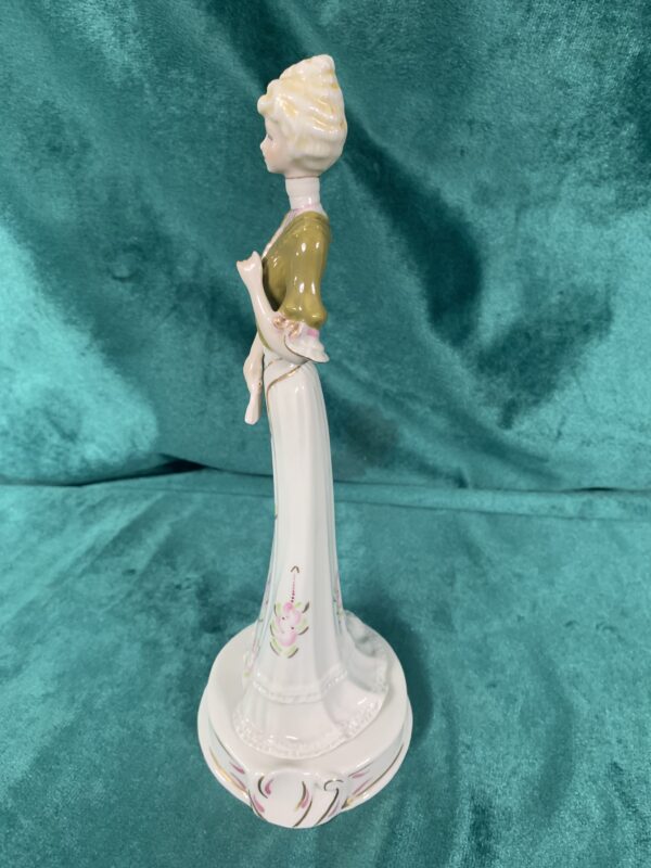 FIGURA; "MUJER CLÁSICA" PORCELANA ÉPOCA (PORTUGAL) AÑOS 60 - Imagen 5