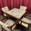 MESAS; GRAN CONJUNTO MESA Y 4 SILLAS AÑOS 70 - Imagen 13