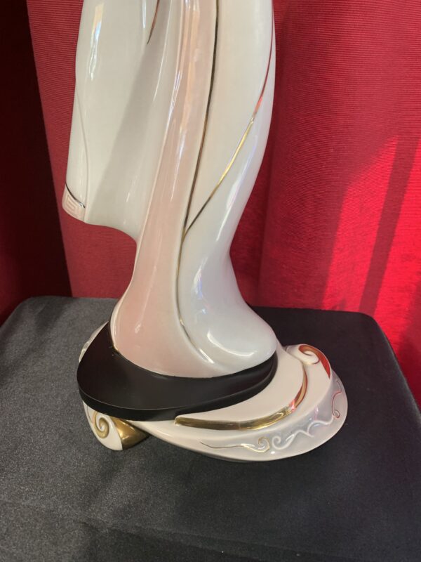 FIGURA; «DÍA DE FIESTA» DE CERÁMICA GALOS ESTILO ART DECO. - Imagen 8