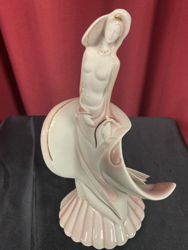 FIGURA; «SIRENAS» LOTE DE 3 PIEZAS DE CERÁMICA GALOS. - Imagen 13