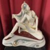 FIGURA; «MUJER SENTADA» DE CERÁMICA GALOS GRAN TAMAÑO.