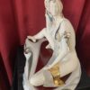 FIGURA; «MUJER SENTADA» DE CERÁMICA GALOS GRAN TAMAÑO. - Imagen 5