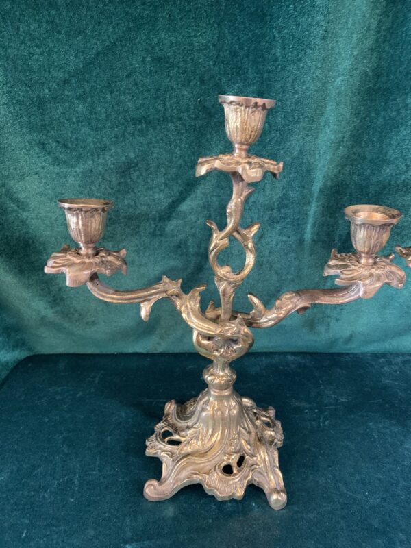 ANTIGUOS CANDELABROS EN BRONCE DE ARTESANÍA PORTUGUESA - Imagen 4