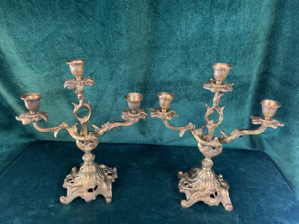 ANTIGUOS CANDELABROS EN BRONCE DE ARTESANÍA PORTUGUESA - Imagen 5