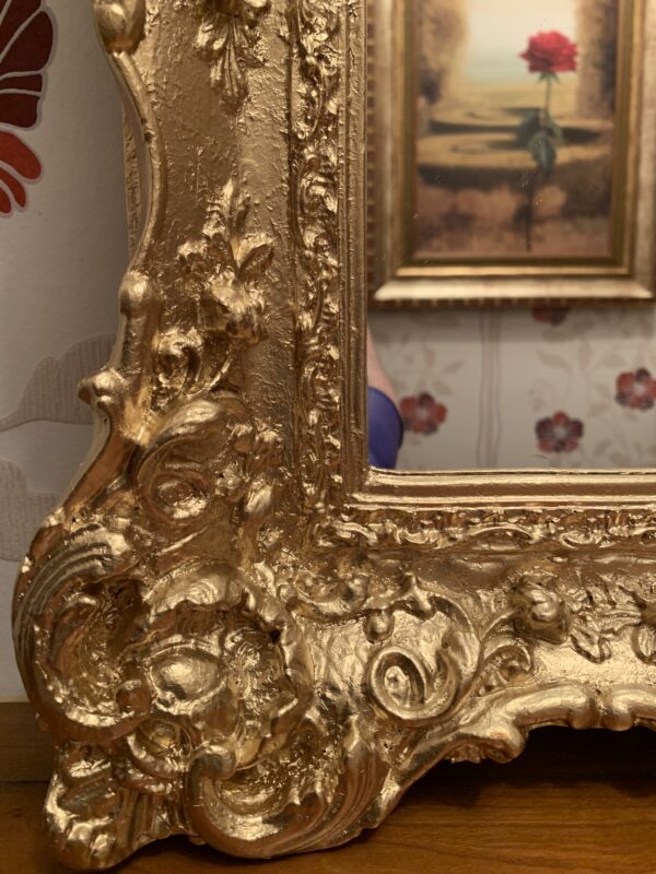 ESPEJO; ANTIGUO DE ESTILO ISABELINO S.XIX DECORADO EN ORO FINO - Imagen 4
