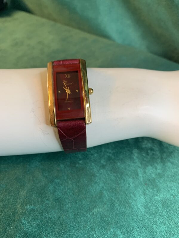 RELOJ;  «YVES RENOID»  MUJER CON CAJA DE ACERO