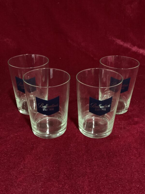 COPAS; LOTE 4 VASOS CAROLINOS WHISKY BALLANTINES. - Imagen 3
