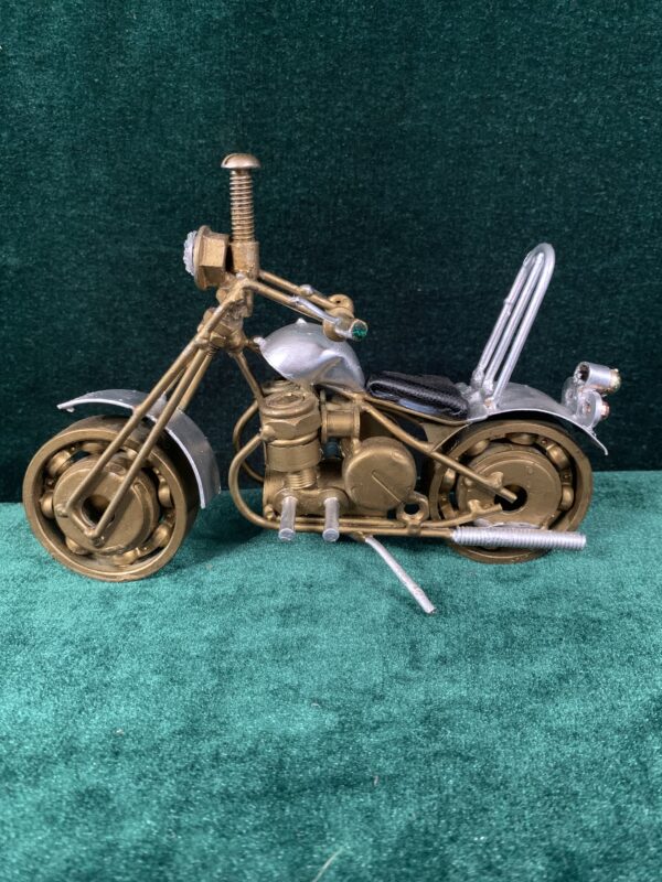 MODELISMO; MOTO DE METAL FABRICACIÓN ARTESANAL AÑOS 70. - Imagen 9