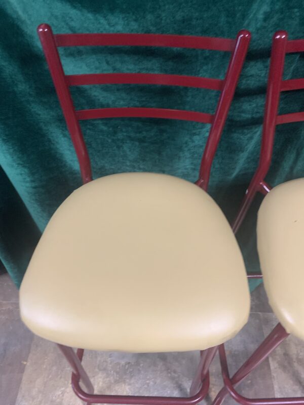 SILLAS; TABURETE ALTO BARRA O MESA EN METAL TAPIZADO - Imagen 7