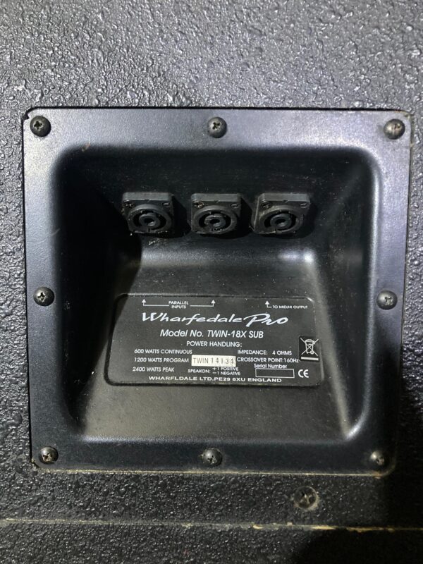 SONIDO; SUBWOOFER WHARFEDALE PRO TWIN 18X