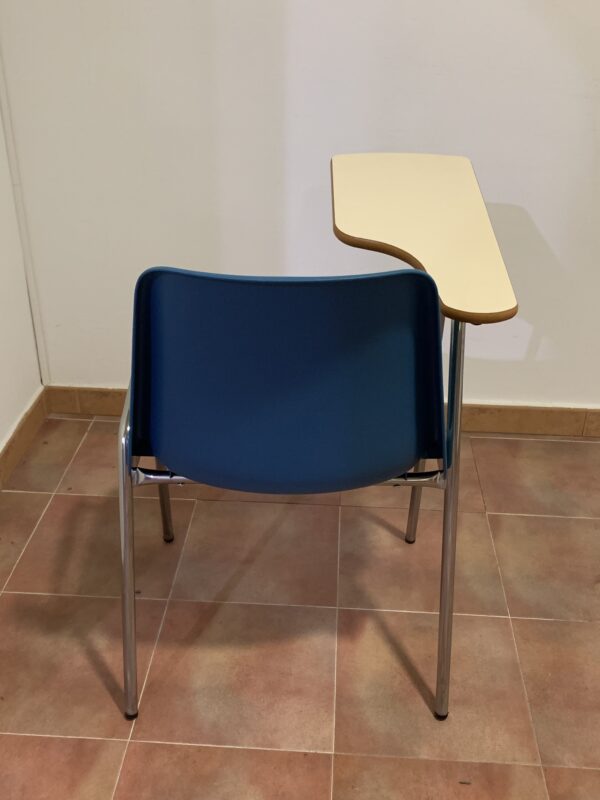 SILLAS; SILLA CARCASA CON PALA GRANDE APILABLE SERIE COLORS - Imagen 5