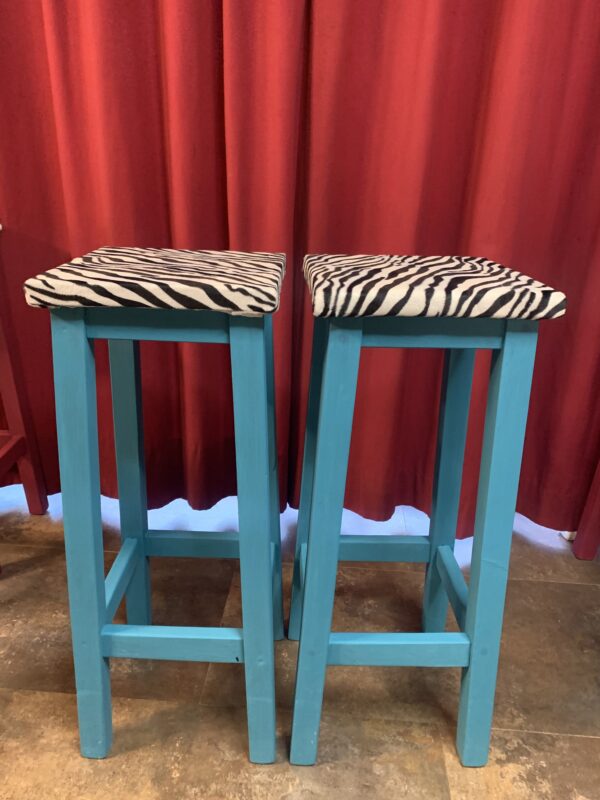 SILLAS; TABURETES DE LOS AÑOS 60 ANIMAL PRINT EN MAGIC COLOR - Imagen 11