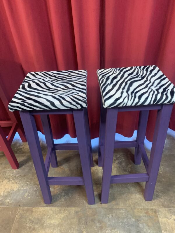 SILLAS; TABURETES DE LOS AÑOS 60 ANIMAL PRINT EN MAGIC COLOR - Imagen 15