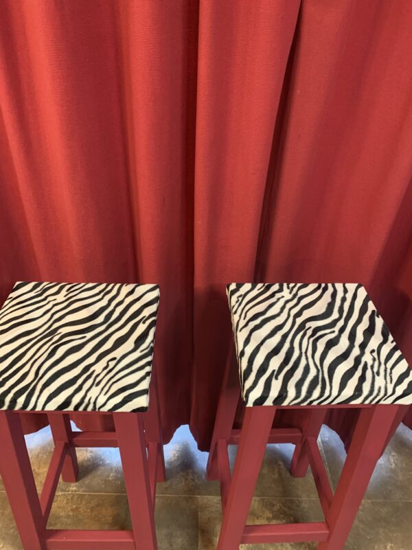 SILLAS; TABURETES DE LOS AÑOS 60 ANIMAL PRINT EN MAGIC COLOR - Imagen 17
