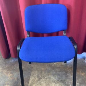 SILLAS; SILLA DE CONFERENCIAS O CONFIDENTE APILABLE AZUL
