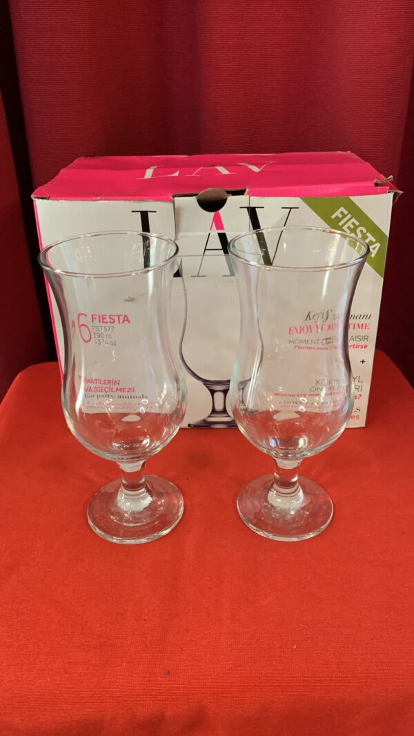 MENAJE; LOTE 6 COPAS COCTELERÍA LAV - FIESTA