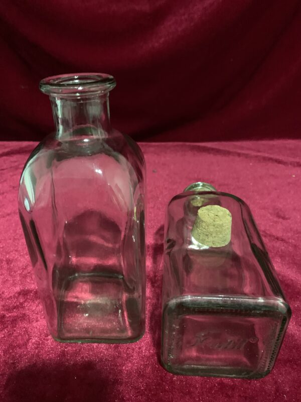 MENAJE; LOTE 4 ANTIGUAS BOTELLAS DECORATIVAS PARA LICORES O ACEITES AROMÁTICOS - Imagen 5