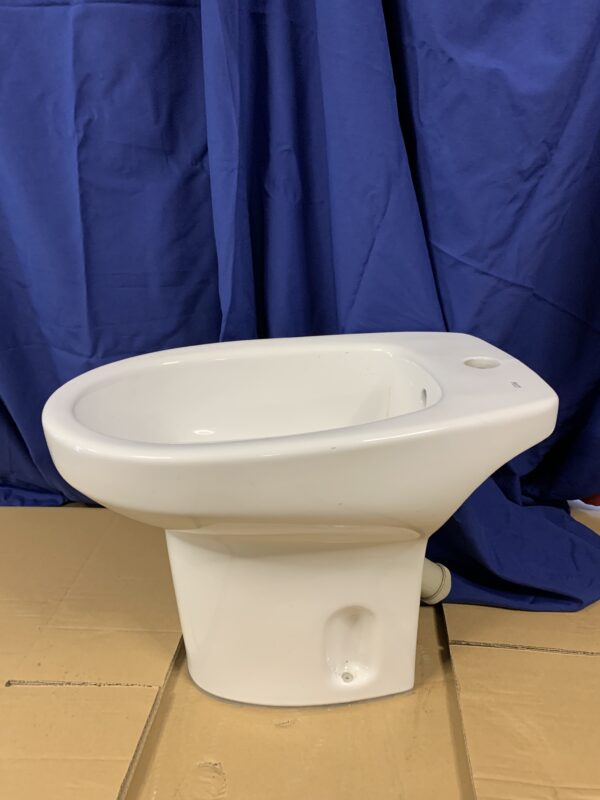 BAÑOS; BIDÉ DE BAÑO ROCA MODELO VICTORIA - Imagen 4