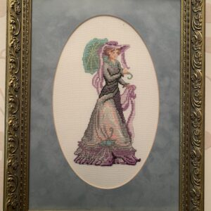 CUADROS: PAREJA DE CUADROS EN PUNTO DE CRUZ MUJERES DE ÉPOCA