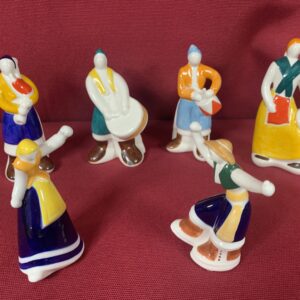 FIGURAS: LOTE DE 6 FIGURAS DE GALOS ”LA FIESTA”.